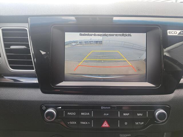 KIA Niro 1.6 GDi Hybrid DynamicLine Navigatie, Achteruitrijcamera, Nieuw geleverd, Dealer onderhouden, Cruise control, Climate control