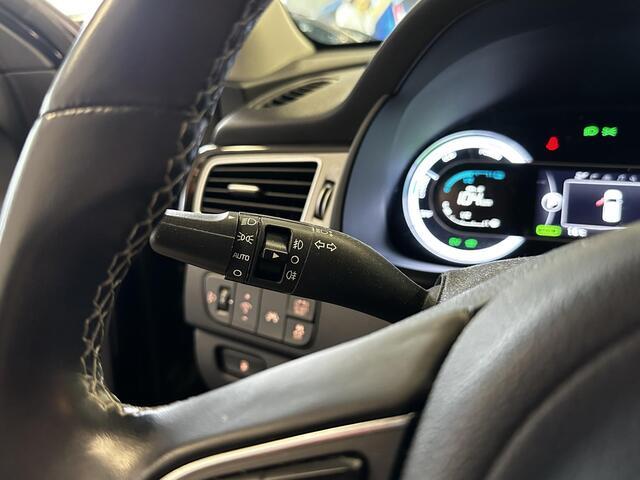 KIA Niro 1.6 GDi Hybrid DynamicLine Nederlandse auto, cruise control adaptief, achteruitrijcamera, Apple carplay, elektrisch inklapbare spiegels, climate control |