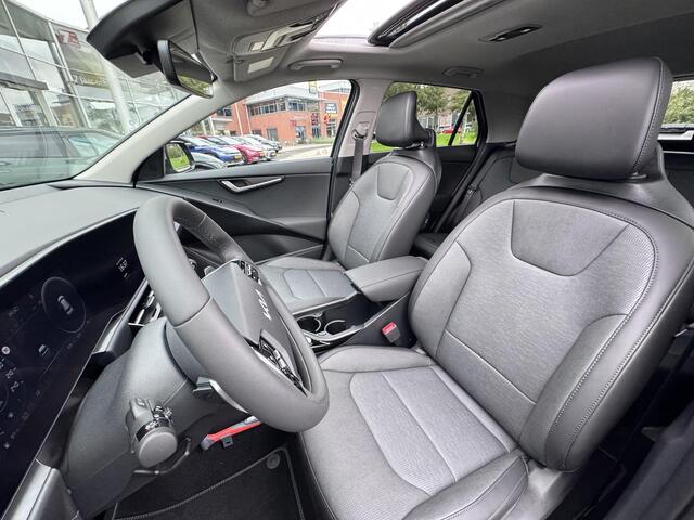 KIA Niro 1.6 GDi Hybrid ExecutiveLine | KM-Stand kan Oplopen | Zwarte Logo's | Schuif/Kanteldak | Dodehoek | Head-Up Display | Enz...