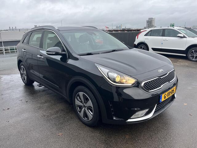 KIA Niro 1.6 GDi Hybrid DynamicLine Navigatie, Achteruitrijcamera, Cruise control, Parkeersensoren, Climate control,