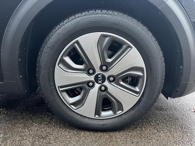 KIA Niro 1.6 GDi Hybrid DynamicLine Navigatie, Achteruitrijcamera, Cruise control, Parkeersensoren, Climate control,