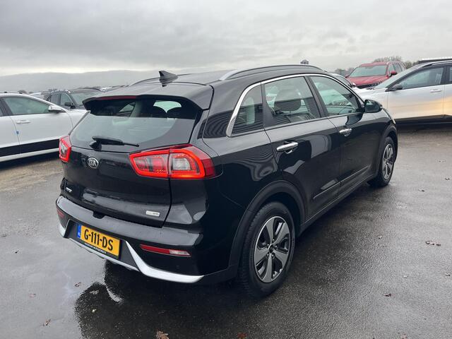 KIA Niro 1.6 GDi Hybrid DynamicLine Navigatie, Achteruitrijcamera, Cruise control, Parkeersensoren, Climate control,