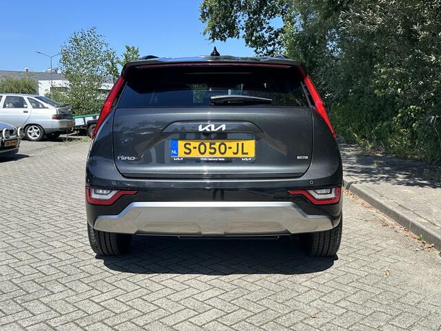 KIA Niro 1.6 GDi Hybrid ExecutiveLine Meest Luxe uitvoering Schuifdak Trekhaak info: M. Safari 0492588976