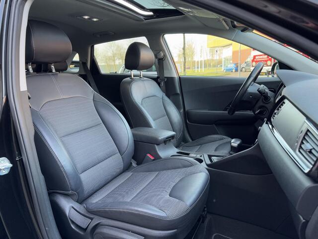 KIA Niro 1.6 GDi Hybrid Edition | Trekhaak | Schuif-/Kanteldak | Stuur- + Stoelverwarming | Navigatie | Camera | Apple Carplay/Android Auto | Rijklaarprijs!