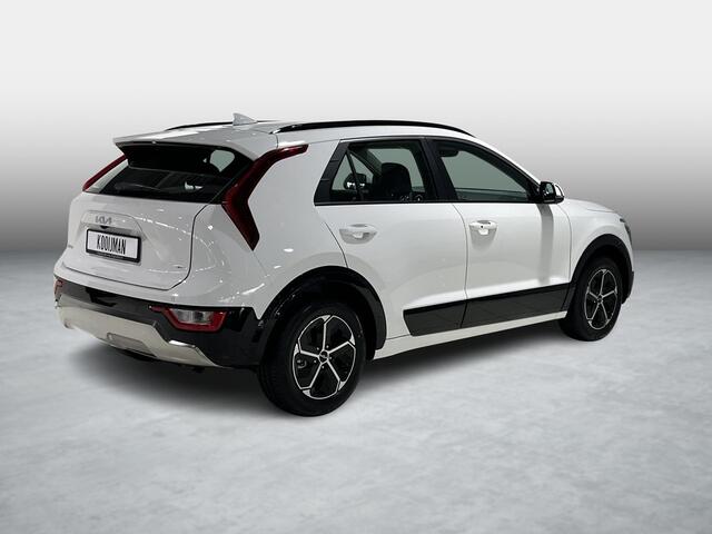 KIA Niro 1.6 GDi Hybrid DynamicLine ¤2700,- Voordeel! ACTIE ! Voorraaddeal! Nieuw uit voorraad leverbaar! Meerdere kleuren en uitvoeringen direct leverbaar