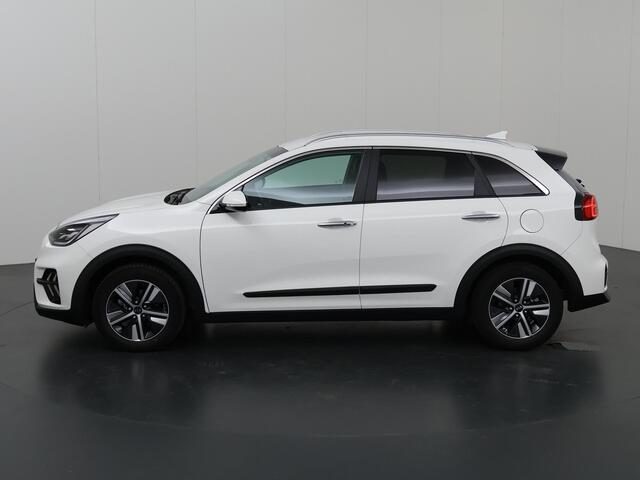 KIA Niro 1.6 GDi Hybrid DynamicPlusLine | Trekhaak | Parkeercamera | Stoelverwarming | Navigatiesysteem | Dodehoekdetctie | Stoel&Stuurverwarming |