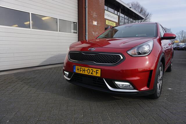 KIA Niro 1.6 GDi HYBRID DYNAMICLINE OKT 2019 VOLLEDIG DEALER ONDERHOUDEN MET FACTUREN CAMERA NAVIGATIE ANDROID/APPLECARPLAY ECC AIRCO ADAPTIEVE CRUISE PDC BLUETOOTH 4X ELECTR.RAMEN/SPIEGELS
