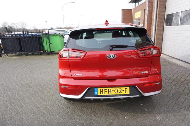 KIA Niro 1.6 GDi HYBRID DYNAMICLINE OKT 2019 VOLLEDIG DEALER ONDERHOUDEN MET FACTUREN CAMERA NAVIGATIE ANDROID/APPLECARPLAY ECC AIRCO ADAPTIEVE CRUISE PDC BLUETOOTH 4X ELECTR.RAMEN/SPIEGELS
