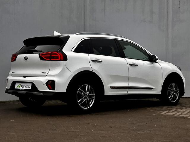 KIA Niro 1.6 GDi PHEV DynamicLine Automaat / Dealer onderhouden / Trekgewicht 1.300 kg / EAER 49 km stad 65 km / Navigatie / Stuur-, stoel- en achterbankverwarming / Apple Carplay Android /