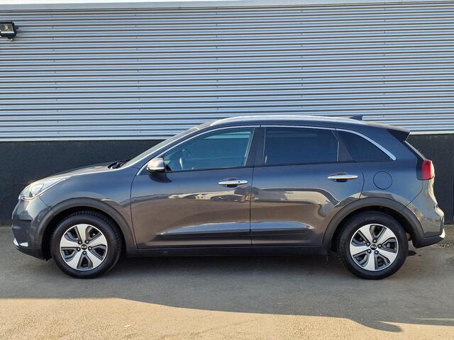 KIA Niro 1.6 GDi Hybrid BusinessLine Navigatie, Lederen bekleding, Stoel- Stuurwielverwarming, Smart Key, Nieuw geleverd, Dealeronderhouden, Privacy glass, Parkeersensoren
