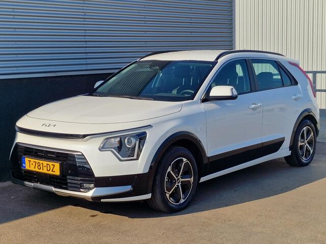 KIA Niro 1.6 GDi Hybrid DynamicLine Navigatie, Trekhaak, Parkeersensoren voor + achter, Adaptieve cruise control, Achteruitrijcamera, Climate control, BTW-auto, Smart Key