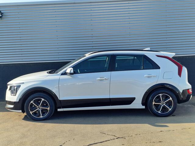 KIA Niro 1.6 GDi Hybrid DynamicLine Navigatie, Trekhaak, Parkeersensoren voor + achter, Adaptieve cruise control, Achteruitrijcamera, Climate control, BTW-auto, Smart Key