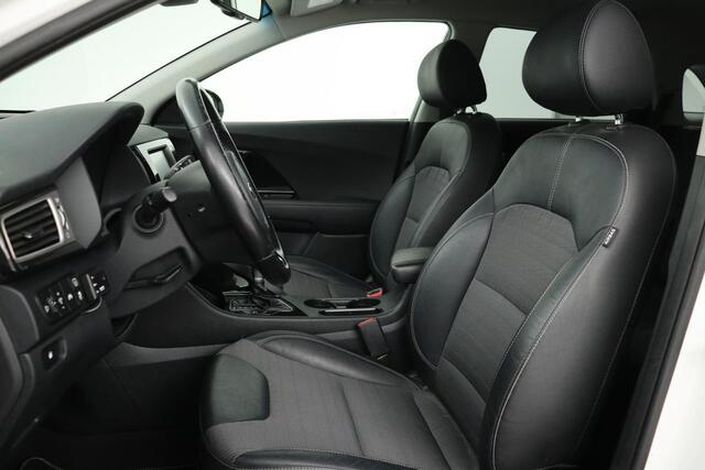 KIA Niro 1.6 GDi Hybrid DynamicLine | 1e eigenaar | Carplay | Trekhaak | Camera | Half leder | Climate control | Bluetooth | PDC | Cruise control