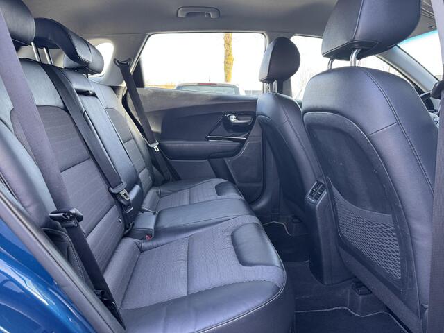 KIA Niro 1.6 GDi Hybrid First Edition 2e Eigenaar,Navi,Camera,Trekhaak,Halfleder,Pdc,Clima,Cruise,Lmv,Delaer onderhouden,Nieuwe Apk bij Aflevering