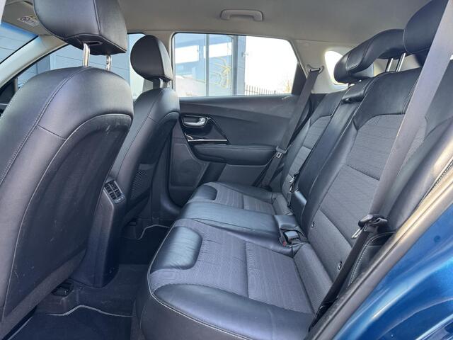 KIA Niro 1.6 GDi Hybrid First Edition 2e Eigenaar,Navi,Camera,Trekhaak,Halfleder,Pdc,Clima,Cruise,Lmv,Delaer onderhouden,Nieuwe Apk bij Aflevering