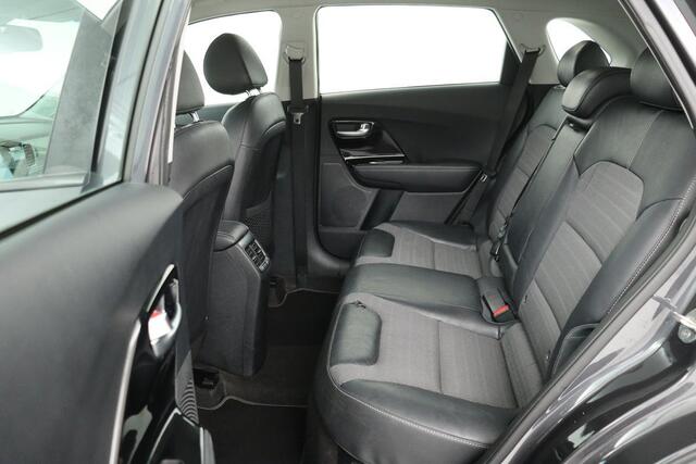KIA Niro 1.6 GDi Hybrid DynamicLine | Trekhaak | Carplay | Camera | Half leder | PDC | Navigatie | Climate control | Cruise control