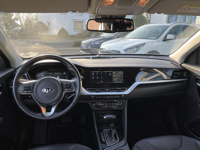 KIA Niro 1.6 GDi PHEV DynamicPlusLine | Digitaal Display, Dealer onderhouden, Parkeersensoren V+A, LED, 1e eigenaar, 1300kg trekgewicht!