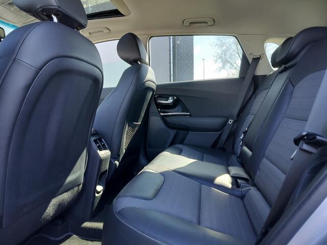 KIA Niro 1.6 GDi Hybrid BusinessLine | TREKHAAK | STOELVERWARMING + STUURWIEL | AIRCO | NAVI | CAMERA |