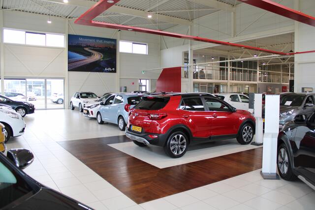 KIA Niro 1.6 GDi Hybrid DynamicPlusLine Airco - Apple Carplay/Android Auto - Cruise Control - Dodehoekdetectie - Navigatie - Schuif/Kanteldak - Fabrieksgarantie 03-2031