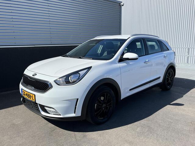 KIA Niro 1.6 GDi Hybrid DynamicLine Navigatie, Achteruitrijcamera, Cruise control, 1e eign. Nieuw geleverd en dealeronderhouden, parkeersensoren, Climate control