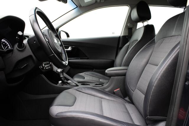 KIA Niro 1.6 GDi Hybrid Dynamicline Trekhaak/ Half leer/ Cruise control/ Camera/ Carplay/ Navigatie/ 16" Lmv