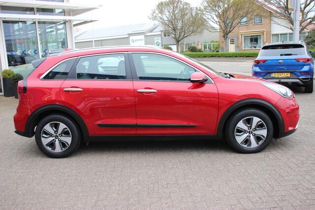 KIA Niro 1.6 GDi Hybrid DynamicLine | Trekhaak | Half leer | Navi |