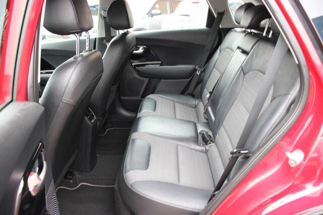KIA Niro 1.6 GDi Hybrid DynamicLine | Trekhaak | Half leer | Navi |