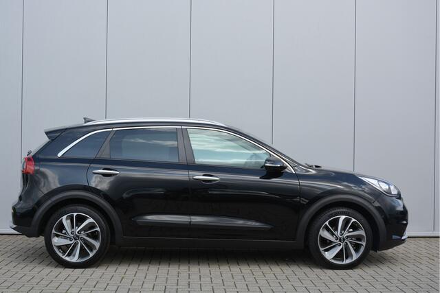 KIA Niro 1.6 GDi Hybrid Edition Navigatie, Schuifdak, Half Leder, 18"Lm, Stoelverwarming, Achteruitrijcamera