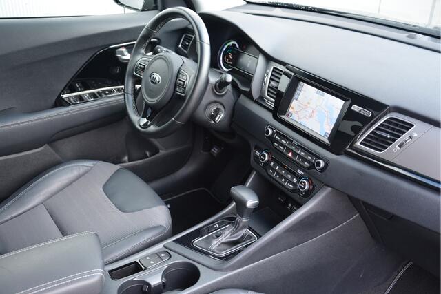 KIA Niro 1.6 GDi Hybrid Edition Navigatie, Schuifdak, Half Leder, 18"Lm, Stoelverwarming, Achteruitrijcamera
