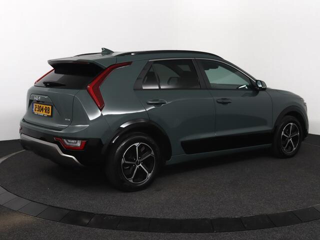 KIA Niro 1.6 GDi Hybrid DynamicPlusLine - Schuifkanteldak - Stoelverwarming - Parkeerhulp voor & achter - Navigatie - Fabrieksgarantie tot 06-2031