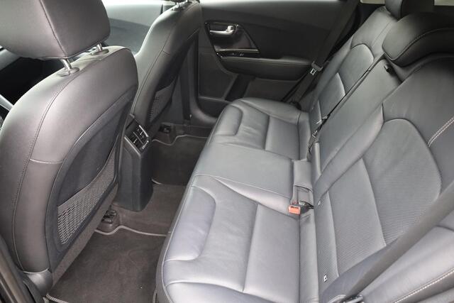 KIA Niro 1.6 GDi Hybrid ExecutiveLine CAMERA LEER+MEMORY TREKHAAK STOELVENTILATIE 4xSTOELVERWARMING JBL CARPLAY DAB STUURVERWARMING NAP DEALER-ONDERHOUDEN GSM-LADER 18"LMV DODEHOEK ENZ! ENZ!