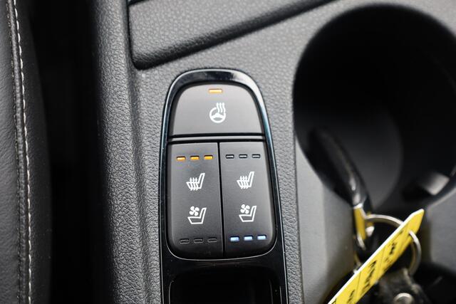 KIA Niro 1.6 GDi Hybrid ExecutiveLine CAMERA LEER+MEMORY TREKHAAK STOELVENTILATIE 4xSTOELVERWARMING JBL CARPLAY DAB STUURVERWARMING NAP DEALER-ONDERHOUDEN GSM-LADER 18"LMV DODEHOEK ENZ! ENZ!