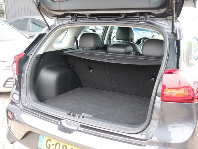 KIA Niro 1.6 GDi Hybrid DynamicLine I Trekhaak I Navi I Half-leder
