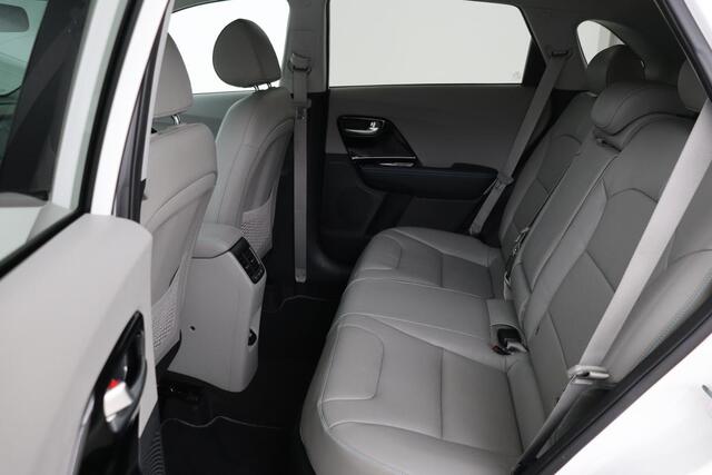KIA Niro 1.6 GDI PHEV ExecutiveLine | Stoelventilatie | Leder | Trekhaak | Adaptive cruise | Achterbankverwarming | Full LED | Carplay | JBL Sound | Navigatie | Camera | Keyless