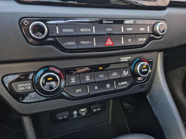 KIA Niro 1.6 GDi Hybrid Edition | Open Dak | Clima | Cruise | PDC | Android Auto / Apple Carplay | Stoelverwarming |