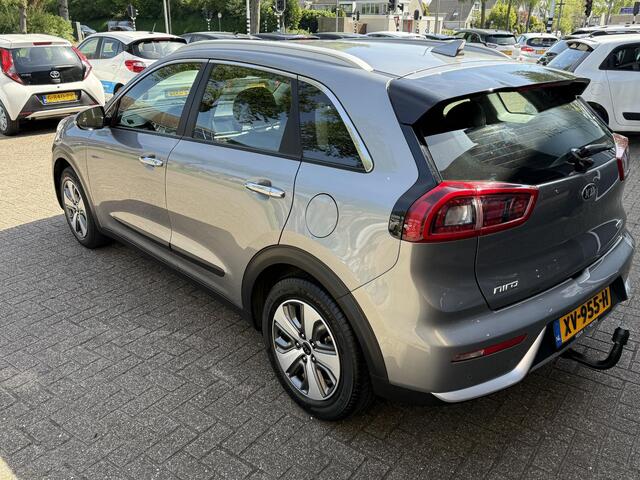 KIA Niro 1.6 GDi Hybrid DynamicLine / Airco clima/ Navigatie/ Apple carplay/ Cruise/ Camera/ PDC/ Trekhaak/ LMV