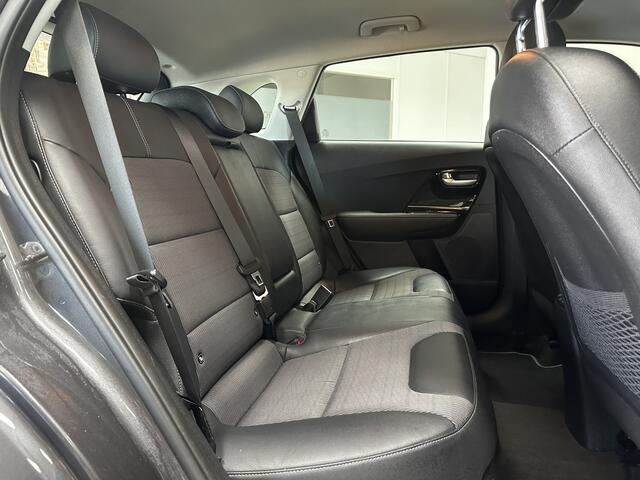 KIA Niro 1.6 GDi Hybrid ExecutiveLine/ Automaat/ Trekhaak/ Camera/ Lane-Assist./ Apple + Android/ Half-Leder/ Navi/ Clima/ Cruise/ Elek. pakket/ Isofix/ Bluetooth/ Armsteun/ Multi. LEDER. Stuur/ 16'' LMV/ Mistl./ PDC/ LED Dagrijve