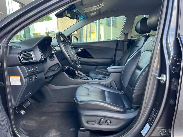 KIA Niro 1.6i-16V Hybrid Executive DCT6/Autom. ECC Cr.Control-Adapt. Navi+Camera BT+USB Leder+Verw.+Koeling 18"LMV Trekhaak Tot 10Jr. Kia-Garantie