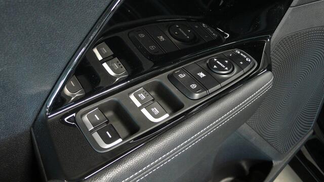 KIA Niro 1.6 GDi Hybrid DynamicLine 8.896 KM | 1e eigenaar
