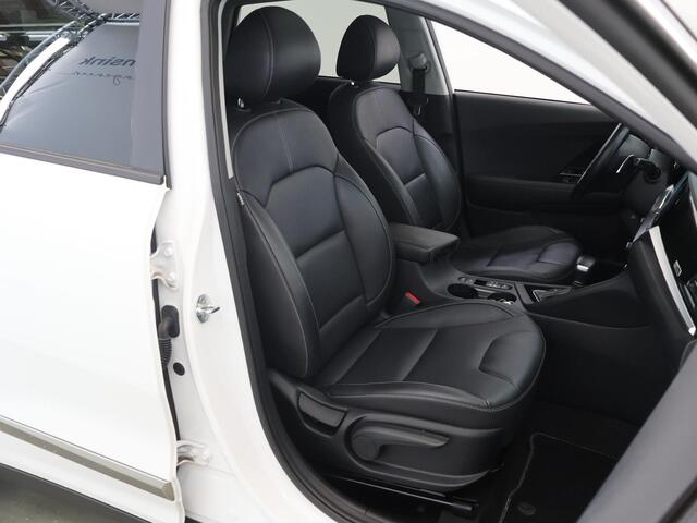 KIA Niro 1.6 GDi PHEV ExecutiveLine | | Trekhaak | Panoramadak | Lederen Bekleding | JBL Audio | Dodehoekdetectie | Stoel/Stuurwielverwarming | Stoelventilatie | Elektrisch bedienbare bestuurdersstoel met geheugenfunctie