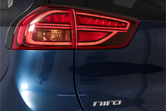 KIA Niro 1.6 GDi Hybrid Style Edition - Automaat | JBL | Dig. Cockpit | Adapt. Cruise | PDC | Camera | NAV + App. Connect | ECC | Afn. Trekhaak | LM 18" |