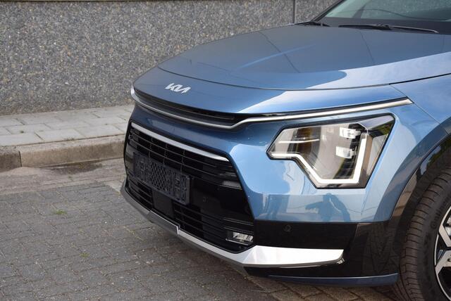 KIA Niro 1.6 GDi Hybrid DynamicLine | Stuurverwarming | Stof-lederen bekleding | Parkeer assistent |