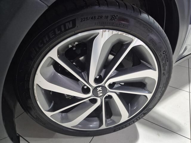 KIA Niro 1.6 GDi Hybrid DynamicLine Apple Carplay/Android Auto, Navigatie, Camera.