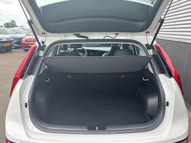 KIA Niro 1.6 GDi Hybrid DynamicLine Navigatie, Parkeersensoren, Achteruitrijcamera, Adaptieve cruise control, NL-auto! BTW-auto!