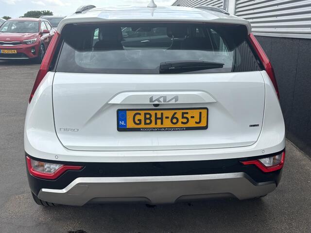 KIA Niro 1.6 GDi Hybrid DynamicLine Navigatie, Parkeersensoren, Achteruitrijcamera, Adaptieve cruise control, NL-auto! BTW-auto!