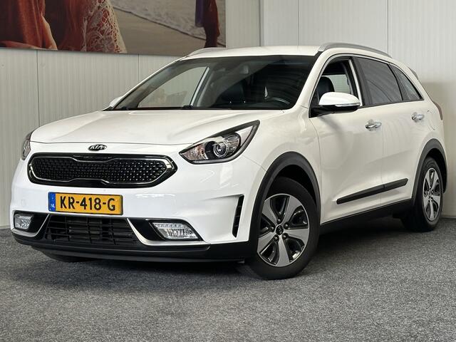 KIA Niro 1.6 GDi Hybrid First Edition STOF/LEDER NAVIGATIE CRUISE CONTROL CLIMATE CONTROL APPLE CARPLAY/ANDROID RIJSTROOKSENSOREN ACHTERUITRIJCAMERA AFNEEMBARE TREKHAAK ZEER MOOI !! 3010