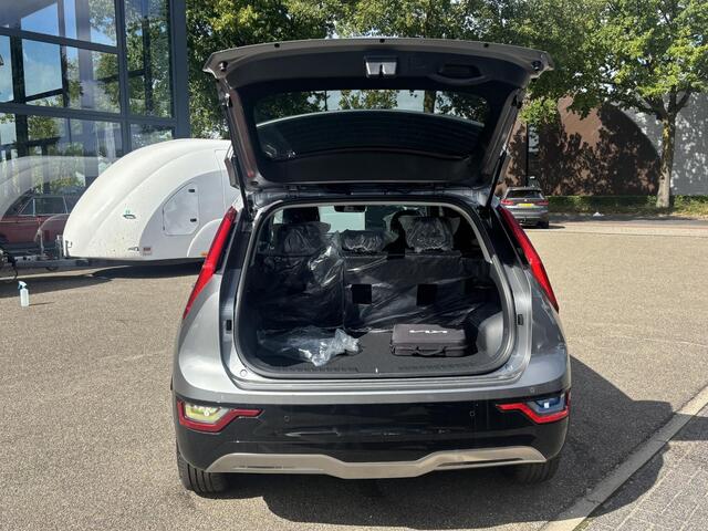 KIA Niro AIR 64kWh VAN: 43.990,- VOOR: 35.877,- UW HERFSTVOORDEEL: 8.023,- EURO | NIEUWE AUTO! | INCL. VOLLEDIGE KIA GARANTIE | RIJKLAARPRIJS