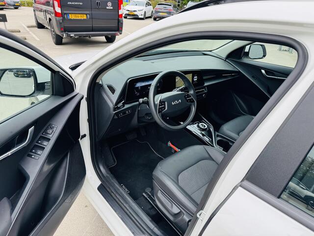 KIA Niro 1.6 GDi Hybrid DynamicLine Trekhaak | Clima | Cruise | Navigatie | Camera | PDC Rondom