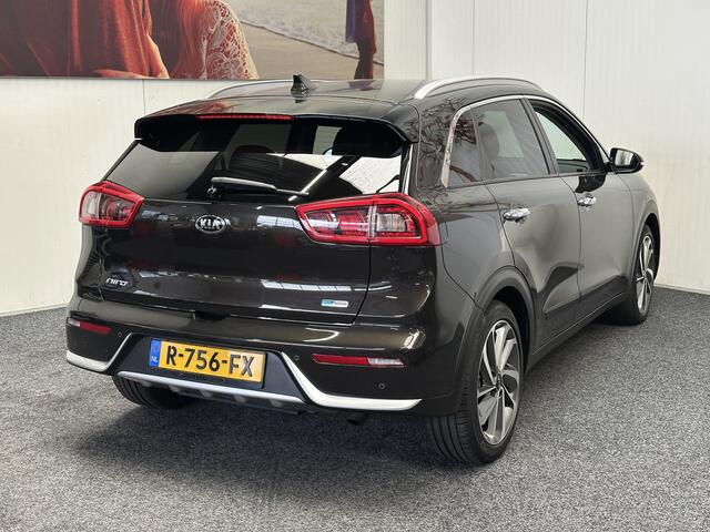 KIA Niro 1.6 GDi HYBRID EXECUTIVE LINE AUTOMAAT TREKHAAK LEDER NAVIGATIE ADAPTIVE CRUISE CONTROL APPLE CARPLAY/ANDROID GLAZEN SCHUIF/KANTELDAK RIJSTROOKSENSOREN DODEHOEKSENSOREN AFN. TREKHAAK ZEER MOOI !! 3010