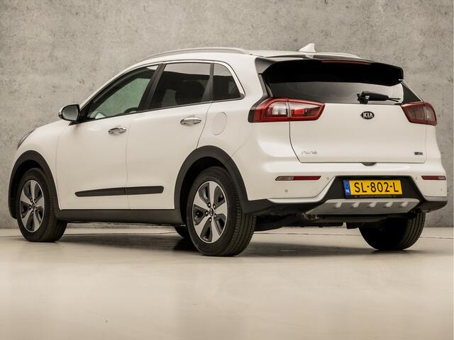 KIA Niro 1.6 GDi Hybrid Sport 142Pk Automaat (APPLE CARPLAY, PARELMOER, NAVIGATIE, CAMERA, GETINT GLAS, LEDER, SPORTSTOELEN, KEYLESS, LM VELGEN, CRUISE, LM VELGEN, NIEUWSTAAT)